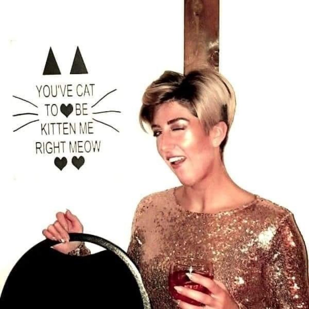 Meet your Posher, Karine